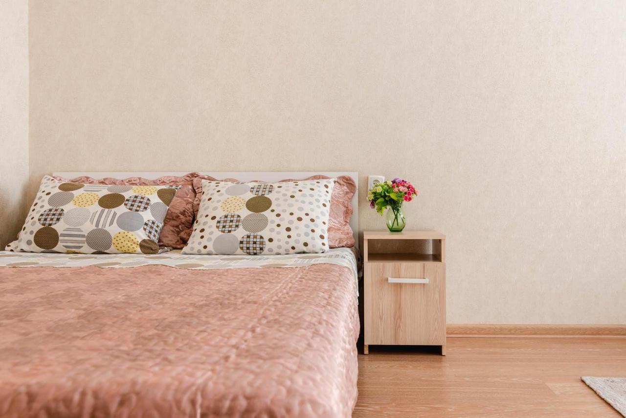 Akvarel Apartment Near Adk الماتي المظهر الخارجي الصورة