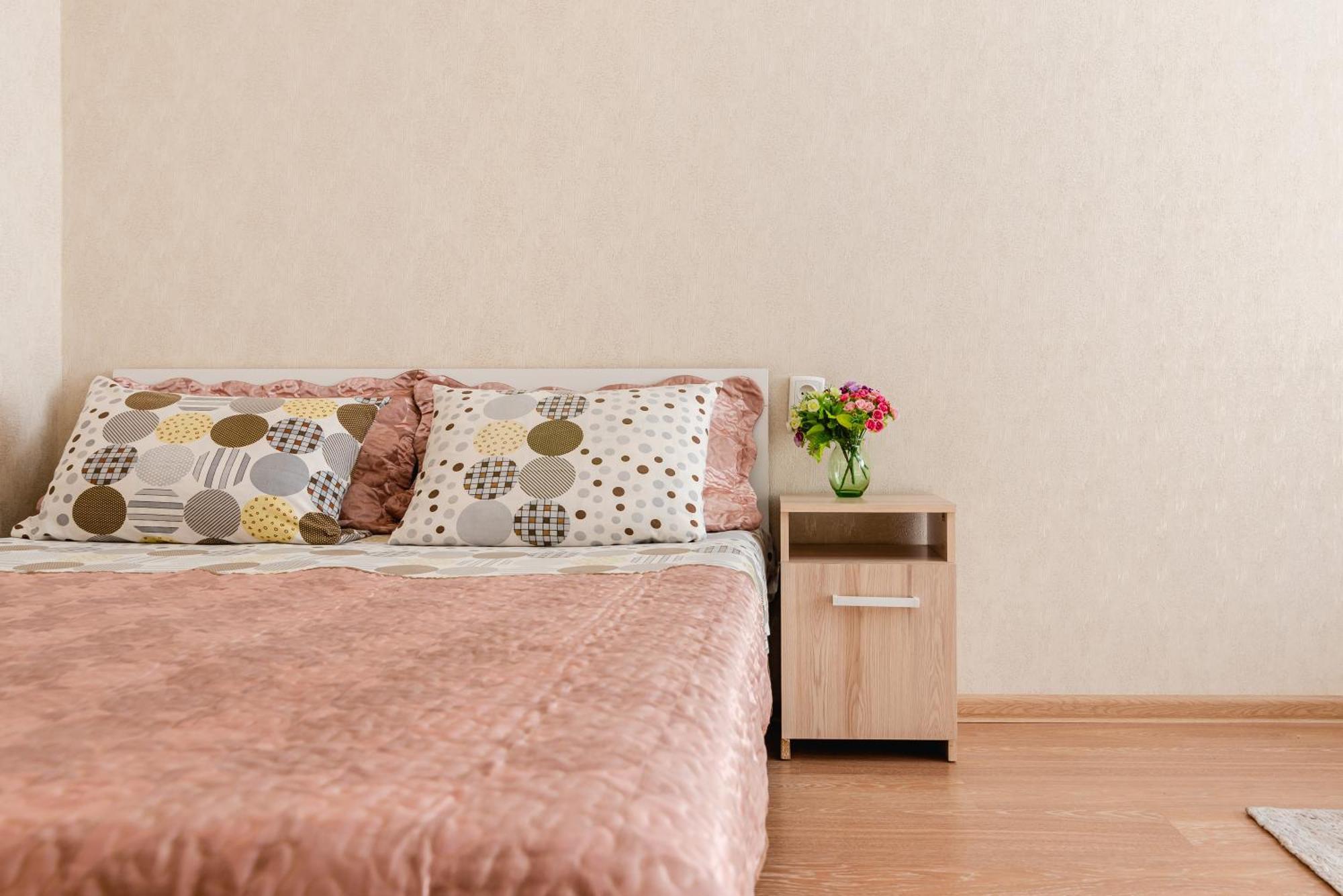 Akvarel Apartment Near Adk الماتي المظهر الخارجي الصورة
